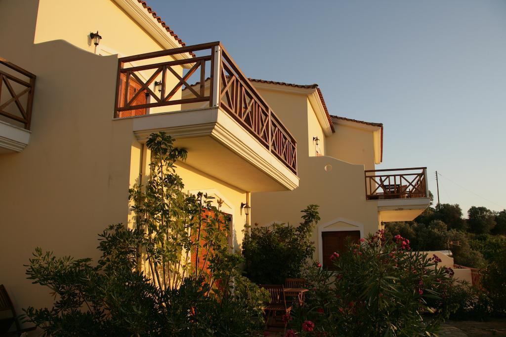 Irida Villa Armenistis  Bilik gambar